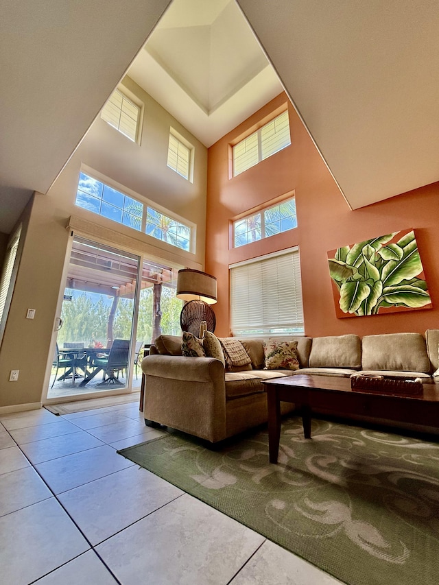 68-180 Waikoloa Beach Dr Unit P4, Waikoloa, HI 96738 - tiled living area with a towering ceiling