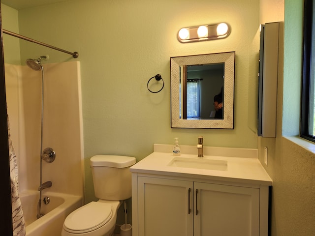 15-2687 Kaku St, Pahoa, HI 96778 - bathroom with vanity, toilet, and bathing tub / shower combination