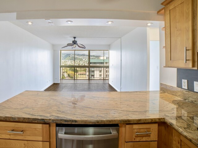 2575 Kuhio Ave Unit 1504, Honolulu, HI 96815