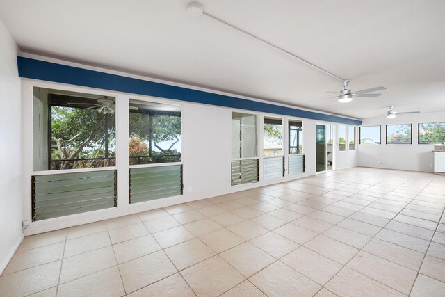 81-6267 Piko Rd, Captain Cook, HI 96704 - unfurnished sunroom featuring ceiling fan
