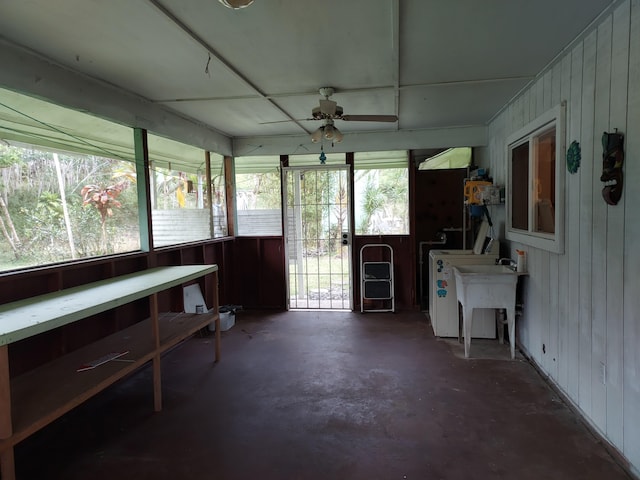 14-3431 Seadrift Rd, Pahoa, HI 96778 - sunroom featuring ceiling fan and a sink