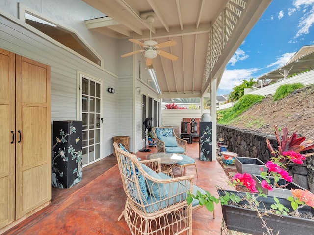 75-252 Nani Kailua Dr Unit 27, Kailua-Kona, HI 96740 - view of patio featuring a ceiling fan