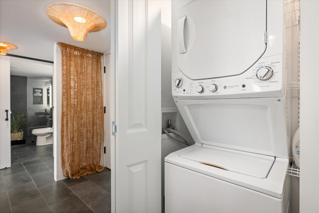 75-5865 Walua Rd Unit D624, Kailua-Kona, HI 96740 - washroom featuring stacked washer / drying machine