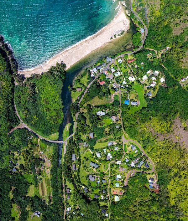 5-6691 Kuhio Hwy, Hanalei, HI 96714 - aerial view of property's location with expansive beach
