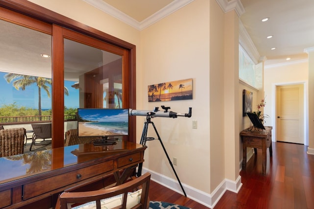 62-3512 Kaunaoa Lii Pl Unit 10B, Kamuela, HI 96743 - corridor with wood finished floors, crown molding, baseboards, and recessed lighting