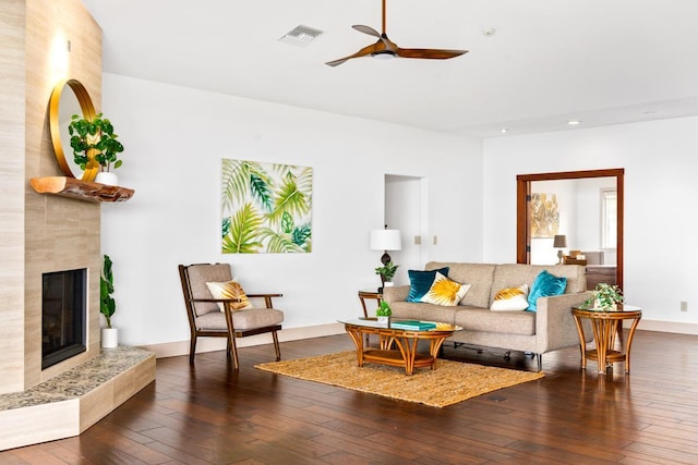 73-4566 Kukuki St, Kailua-Kona, HI 96740 - living room with a ceiling fan, recessed lighting, hardwood / wood-style flooring, and a premium fireplace