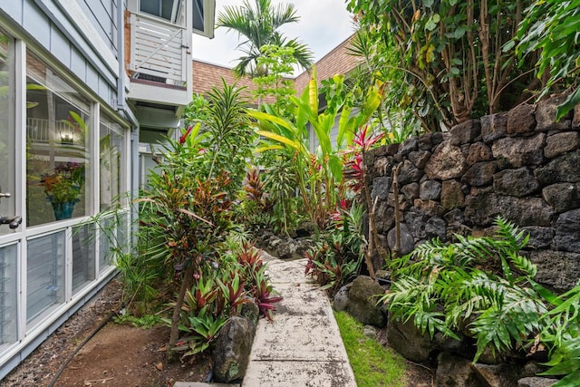 75-6150 Alii Dr Unit 8, Kailua-Kona, HI 96740 - view of yard