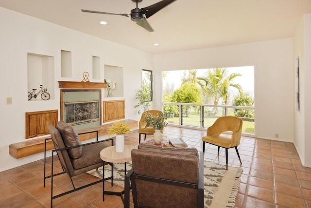 724-B Wainaku St, Hilo, HI 96720 - living area featuring ceiling fan, baseboards, recessed lighting, and a glass covered fireplace