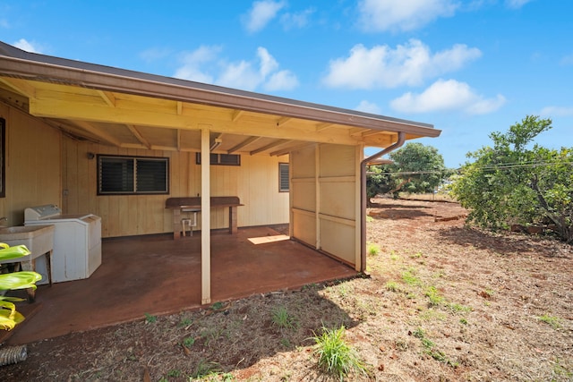 522 Aewa St, Eleele, HI 96705 - view of patio / terrace featuring washer / clothes dryer