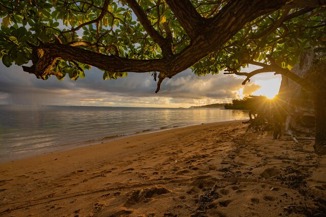 4059 Anini Rd, Kilauea, HI 96754 - water view featuring local beach