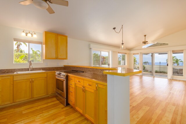 75-252 Nani Kailua Dr Unit 23, Kailua-Kona, HI 96740 - kitchen featuring stainless steel range with electric stovetop, a peninsula, a sink, a ceiling fan, and lofted ceiling