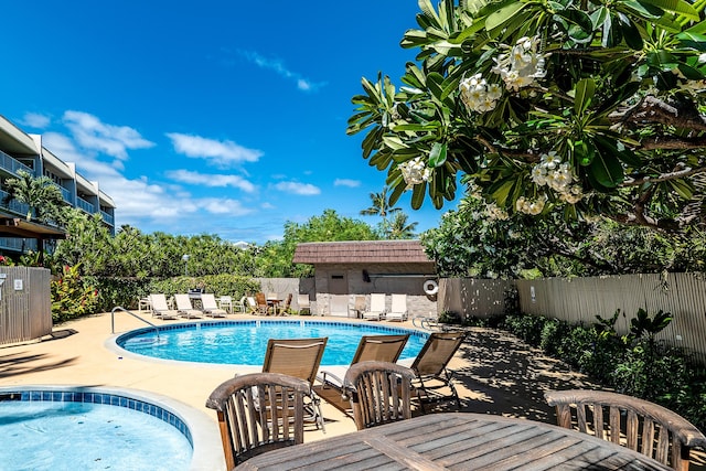 69-1647 Puako Beach Dr Unit 105, Kamuela, HI 96743 - community pool featuring a patio