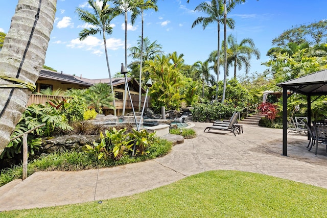 78-6737 Walua Rd, Kailua-Kona, HI 96740 - view of property's community featuring a gazebo and a patio area