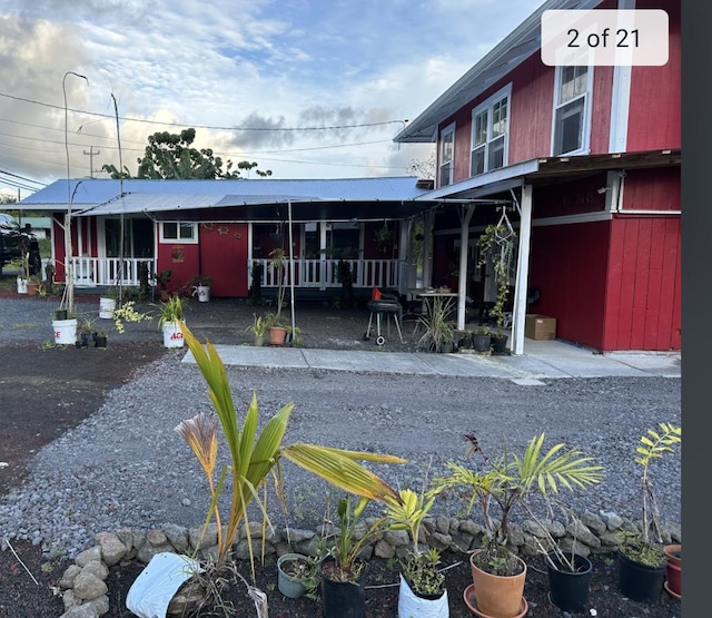 15-2846 Pahoa Village Rd, Pahoa, HI 96778 - rear view of house featuring a porch