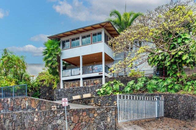76-6319 Leone St, Kailua-Kona, HI 96740 - view of back of property