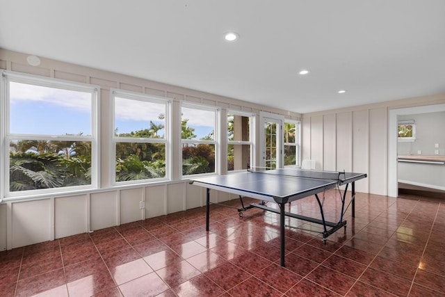76-985 Aeo St, Kailua-Kona, HI 96740 - playroom with a decorative wall and recessed lighting
