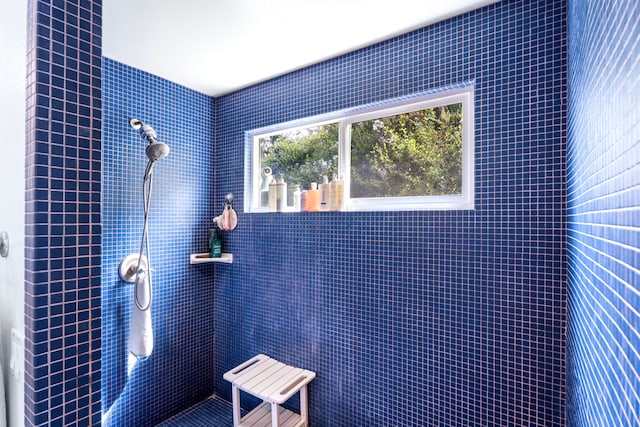 76-6398 Pualani St Unit 7, Kailua-Kona, HI 96740 - full bathroom with a tile shower
