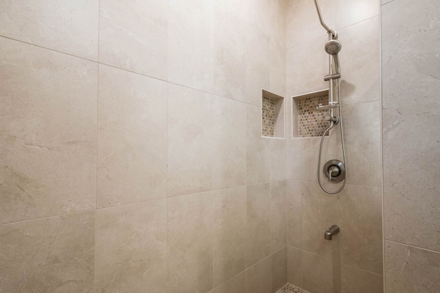 4306 Pilimai St, Lihue, HI 96766 - bathroom featuring a tile shower