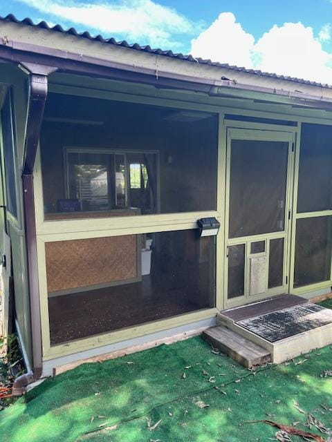 470 Hoopuni St, Hilo, HI 96720 - rear view of property