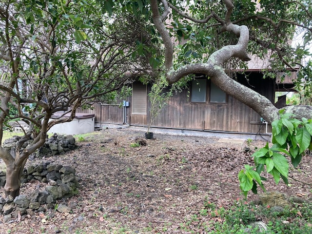 94-1790 Kaulua St, Naalehu, HI 96772 - view of side of home