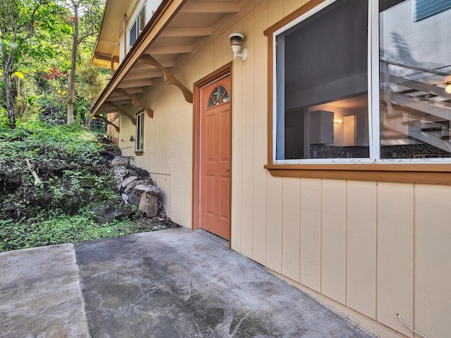 74-5156 Kialoa Pl, Kailua-Kona, HI 96740 - entrance to property with a patio area