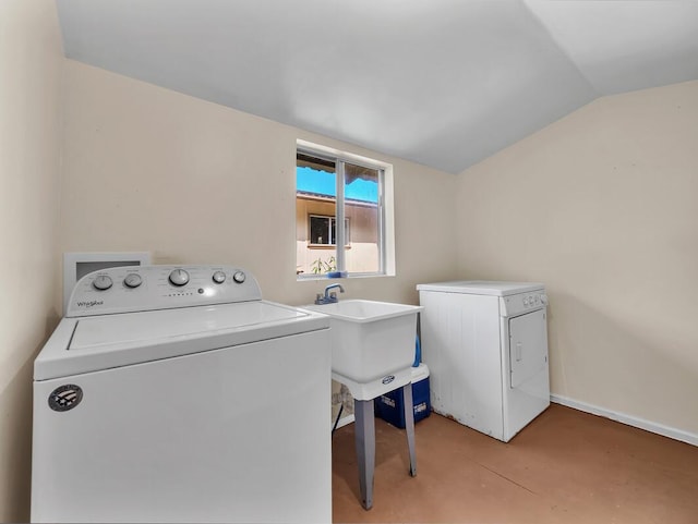 74-5156 Kialoa Pl, Kailua-Kona, HI 96740 - laundry area featuring separate washer and dryer