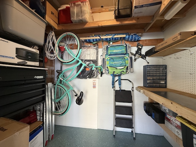 75-346 Hualalai Rd Unit B202, Kailua-Kona, HI 96740 - view of storage room