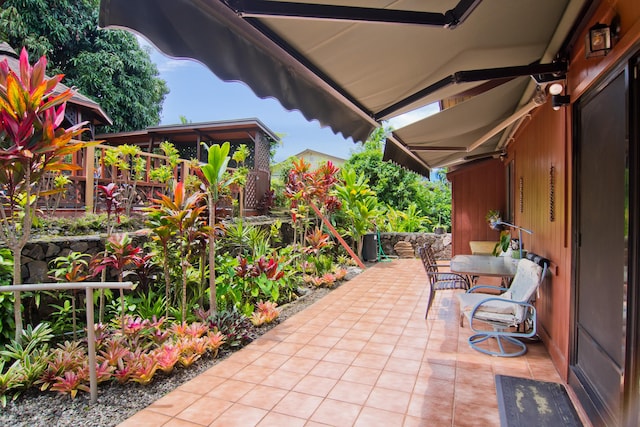 73-4327 Oneone St, Kailua-Kona, HI 96740 - view of patio with outdoor dining space