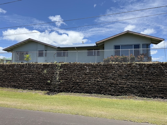 1572 Kaupili Pl, Hilo, HI 96720 - view of front facade