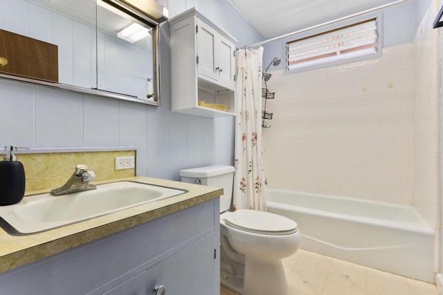 35 Pono St, Hilo, HI 96720 - bathroom featuring vanity, toilet, and shower / bath combo