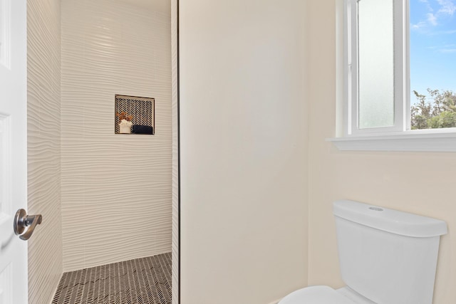 16-2068 Bamboo Dr, Pahoa, HI 96778 - bathroom with toilet