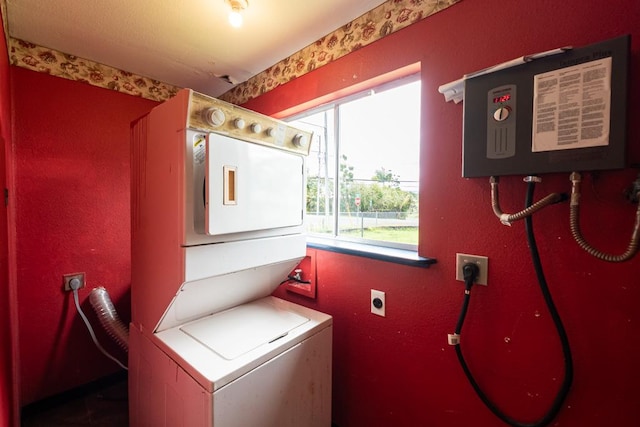 137 Kuakolu Pl, Hilo, HI 96720 - laundry area with stacked washer / drying machine