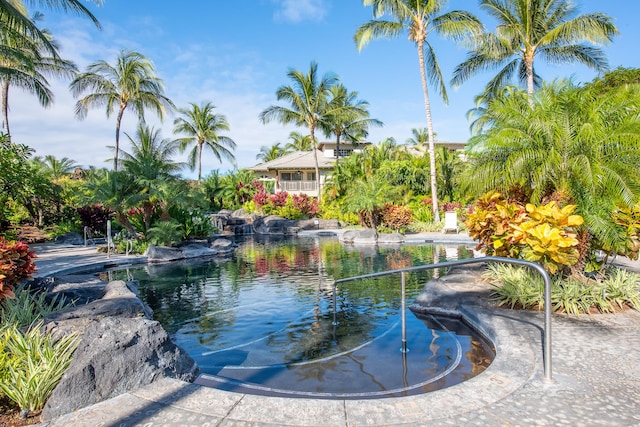 68-1376 Pauoa Rd Unit E1, Kamuela, HI 96743 - view of community with a garden pond
