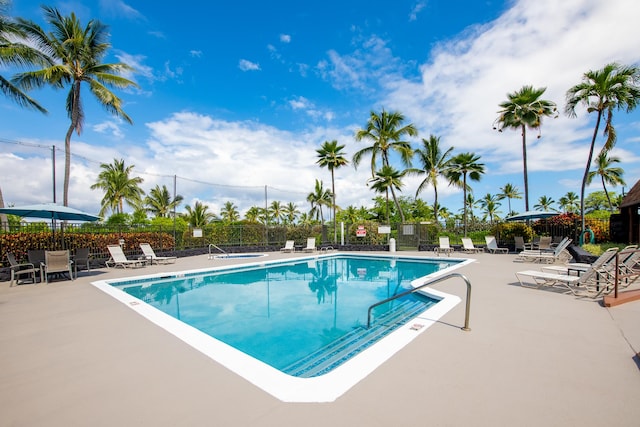 78-7070 Alii Dr Unit C201, Kailua-Kona, HI 96740 - community pool featuring a patio area