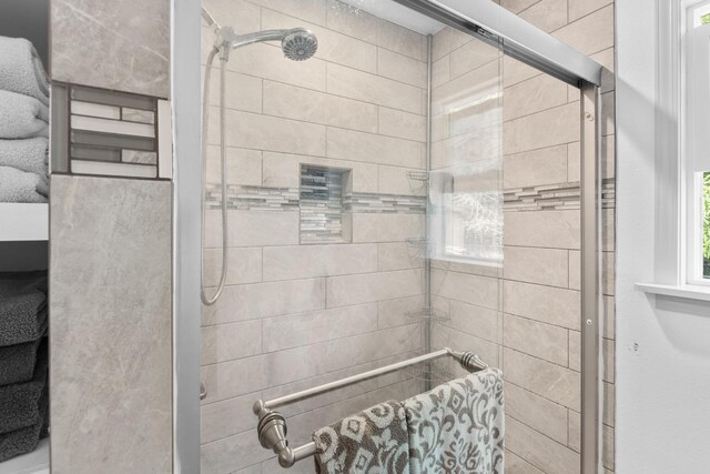 15-1385 Makuu Dr, Keaau, HI 96749 - bathroom featuring a stall shower