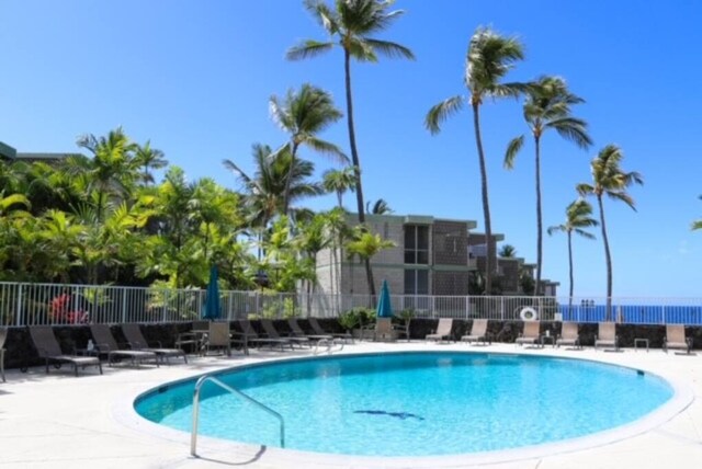 75-6016 Alii Dr Unit 108, Kailua-Kona, HI 96740 - community pool with a patio