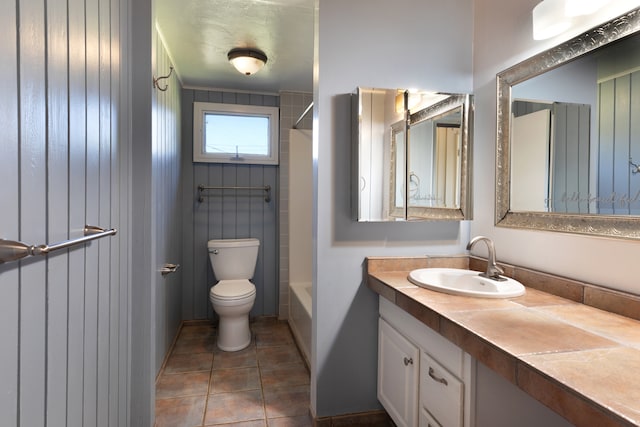 64-660 Puu Olu Pl, Kamuela, HI 96743 - bathroom featuring vanity, tile patterned flooring, and shower / bath combo