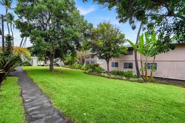 74-5618 Palani Rd Unit J5, Kailua-Kona, HI 96740 - view of green lawn