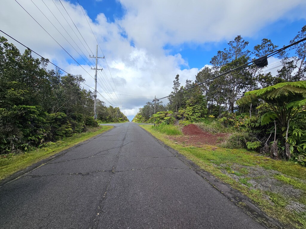 Old Volcano Rd, Volcano, HI 96785