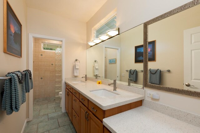 76-987 Aeo St, Kailua-Kona, HI 96740 - full bath with toilet, double vanity, and tiled shower