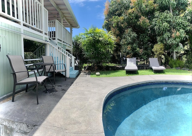 76-6252 Kokoolua Way, Kailua-Kona, HI 96740 - outdoor pool with stairs and a patio
