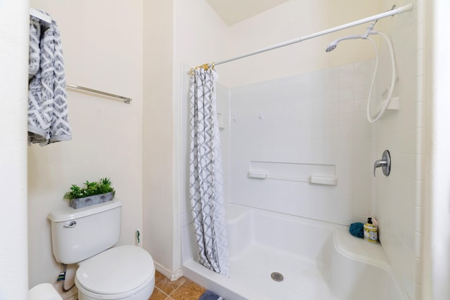 73-1102 Nuuanu Pl Unit F203, Kailua-Kona, HI 96740 - bathroom featuring a shower with curtain and tile patterned flooring
