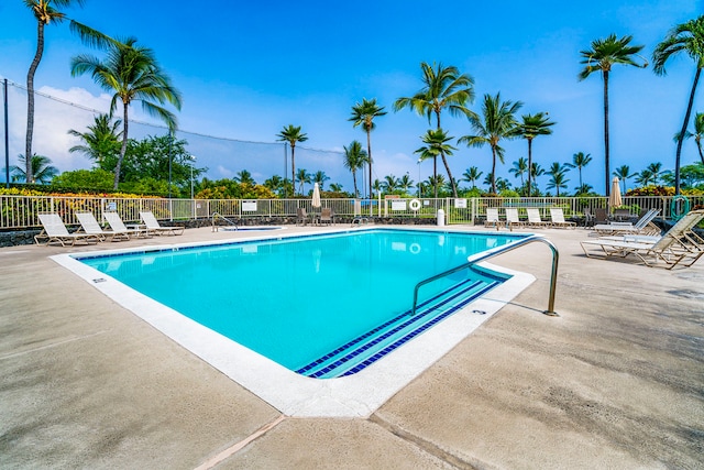 78-7070 Alii Dr Unit E103, Kailua-Kona, HI 96740 - community pool featuring a patio