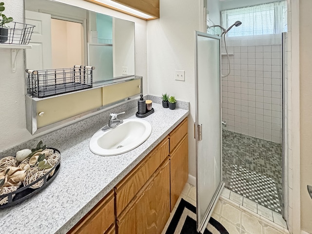 410 Olu St, Hilo, HI 96720 - full bath featuring a shower stall and vanity