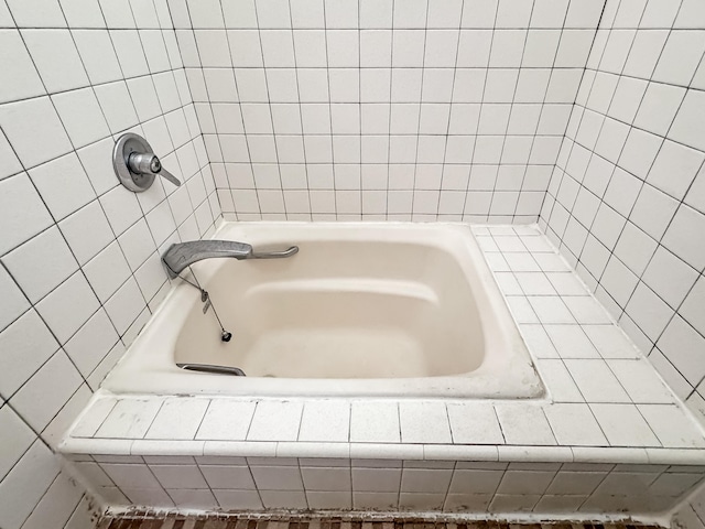 410 Olu St, Hilo, HI 96720 - view of bathroom