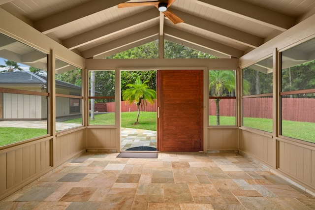 4675 Wailapa Rd, Kilauea, HI 96754 - unfurnished sunroom featuring a ceiling fan