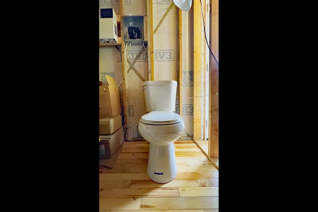 11-2722 Makoa Rd, Volcano, HI 96785 - bathroom featuring toilet and hardwood / wood-style floors
