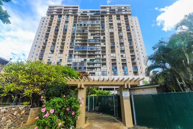 2916 Date St Unit 6F, Honolulu, HI 96816 - view of apartment building / complex