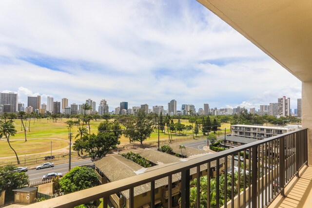 2916 Date St Unit 6F, Honolulu, HI 96816 - balcony with a skyline view