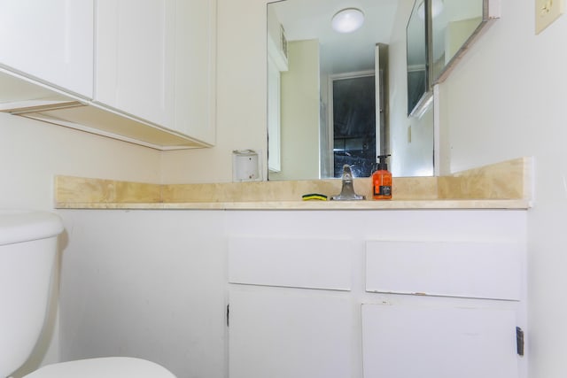 2916 Date St Unit 6F, Honolulu, HI 96816 - half bath with toilet and vanity